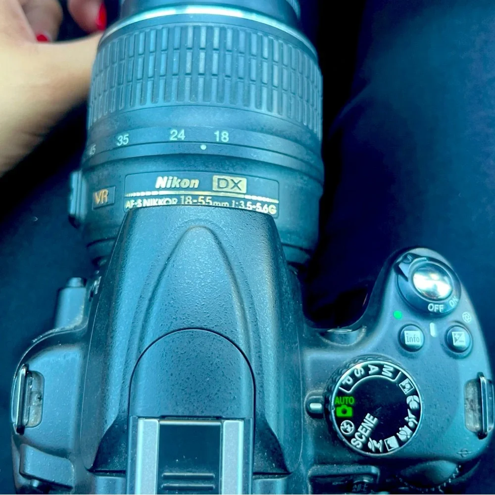 Nikon DX Camera - AF-S Nikkor 18-55mm